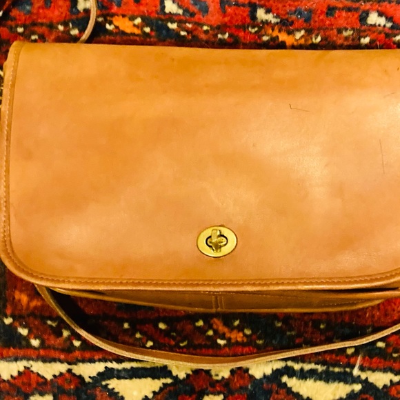 Coach Bags Vintage Coach Tan Leather Medium Crossbody Bag Poshmark